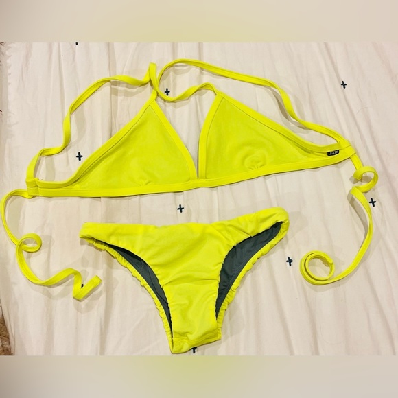 Jolyn Clothing Other - Like New Jolyn triangle bikini